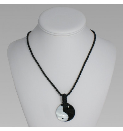 Collier coquillage nacre Yin et Yang